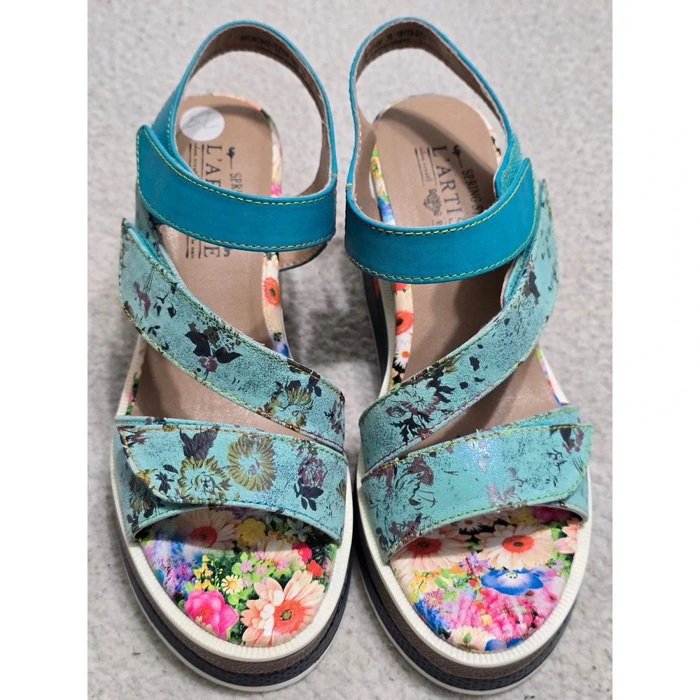 Spring Step heel secure wardrobe